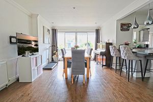Dining Room- click for photo gallery